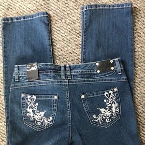 Bout cut (like new) blue jeans